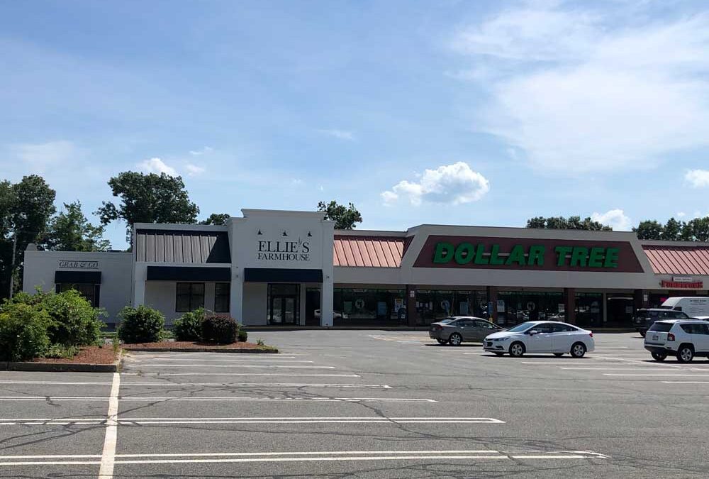 Summit Realty Partners leases 6,635 +/- SF restaurant at Village Mall Shopping Center in Methuen, MA