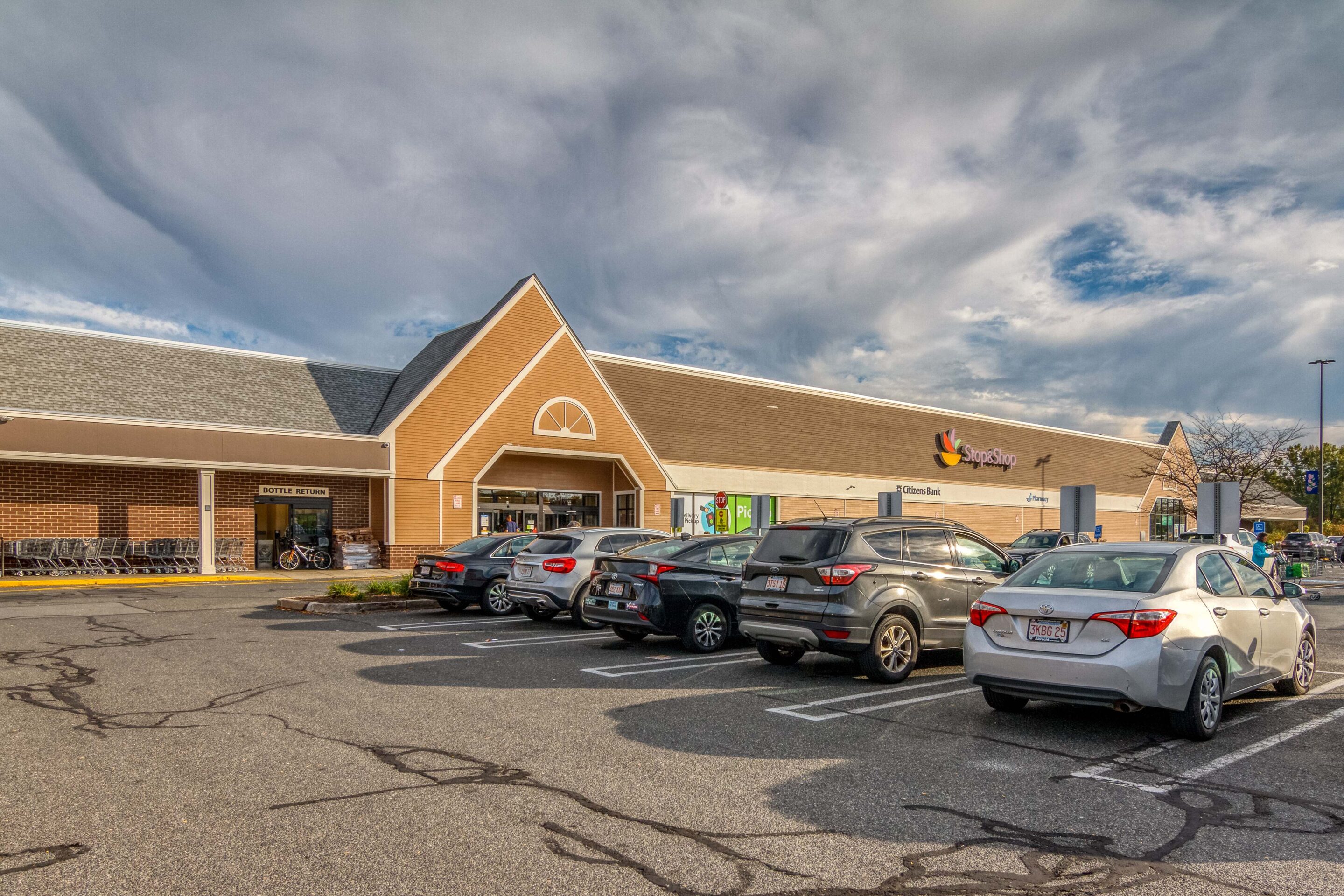 retail for lease in norwich,ct